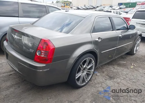2010 Chrysler 300 Touring/Signature Series/Executive Series from USA, damaged, VIN 2C3CA5CV6AH230254